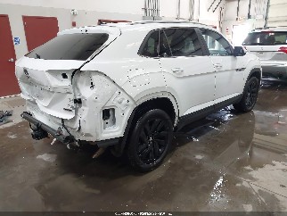 2022 Volkswagen Atlas Cross Sport, VIN 1V2HE2CA0NC207237. Zdjęcie 4 z 6 z aukcji IAAI. Katalog aut z USA OpenDataCar.