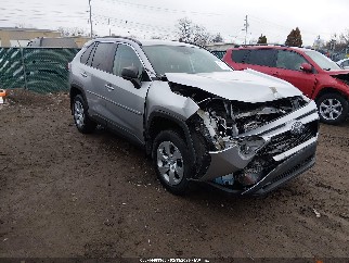 2021 Toyota RAV4, VIN 2T3F1RFV8MW146680. Фото 1 из 6 с аукциона IAAI. Каталог авто из США OpenDataCar.