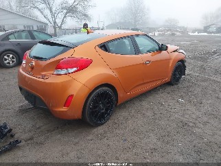 2015 Hyundai Veloster, VIN KMHTC6AD0FU223189. Фото 4 з 6 з аукціону IAAI. Каталог авто зі США OpenDataCar.