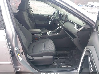 2019 Toyota RAV4, VIN JTMP1RFV1KD019302. Фото 5 из 6 с аукциона IAAI. Каталог авто из США OpenDataCar.