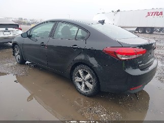 2018 Kia Forte, VIN 3KPFL4A72JE174438. Zdjęcie 3 z 6 z aukcji IAAI. Katalog aut z USA OpenDataCar.