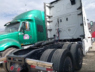 2019 Freightliner New Cascadia 126, VIN 3AKJHHDR2KSJL1272. Photo 4 of 6 from IAAI auction. OpenDataCar US salvage catalog.