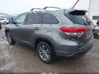 2019 Toyota Highlander, VIN 5TDJZRFHXKS572608. Zdjęcie 3 z 6 z aukcji IAAI. Katalog aut z USA OpenDataCar.