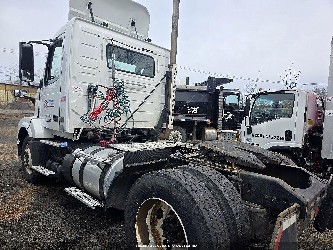 2016 Volvo VN, VIN 4V4N19EG2GN947250. Фото 4 з 6 з аукціону IAAI. Каталог авто зі США OpenDataCar.