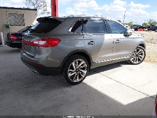 2017 Lincoln MKX, VIN 2LMPJ8LR0HBL47438. Фото 4 з 6 з аукціону IAAI. Каталог авто зі США OpenDataCar.