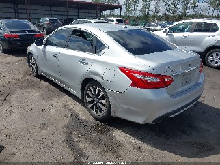 2017 Nissan Altima, VIN 1N4AL3AP3HC133134. Фото 3 з 6 з аукціону IAAI. Каталог авто зі США OpenDataCar.
