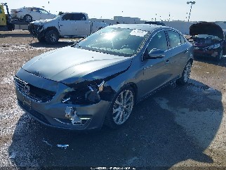 2018 Volvo S60, VIN LYV402TK3JB168956. Фото 2 з 6 з аукціону IAAI. Каталог авто зі США OpenDataCar.