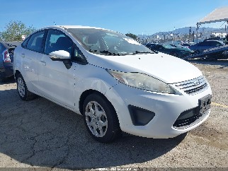 2013 Ford Fiesta, VIN 3FADP4BJ2DM177569. Фото 1 з 6 з аукціону IAAI. Каталог авто зі США OpenDataCar.