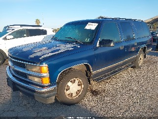 1996 Chevrolet Suburban, VIN 1GNEC16R5TJ376563. Фото 2 з 6 з аукціону IAAI. Каталог авто зі США OpenDataCar.