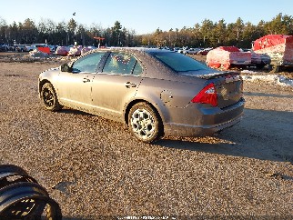 2011 Ford Fusion, VIN 3FAHP0JG3BR103173. Zdjęcie 3 z 6 z aukcji IAAI. Katalog aut z USA OpenDataCar.