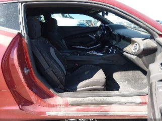 2018 Chevrolet Camaro, VIN 1G1FB1RX3J0119682. Фото 5 из 6 с аукциона IAAI. Каталог авто из США OpenDataCar.