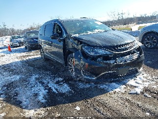 2019 Chrysler Pacifica, VIN 2C4RC1BG8KR721402. Фото 1 з 6 з аукціону IAAI. Каталог авто зі США OpenDataCar.