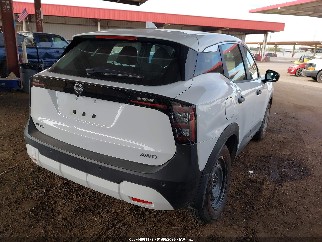 2025 Nissan Kicks, VIN 3N8AP6BBXSL390228. Фото 4 з 6 з аукціону IAAI. Каталог авто зі США OpenDataCar.