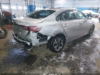 2021 Kia Forte, VIN 3KPF24AD4ME273355. Фото 4 з 6 з аукціону IAAI. Каталог авто зі США OpenDataCar.