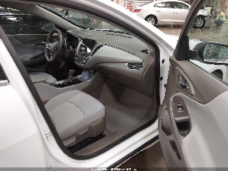 2019 Chevrolet Malibu, VIN 1G1ZB5ST5KF130077. Фото 5 з 6 з аукціону IAAI. Каталог авто зі США OpenDataCar.