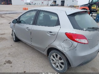 2011 Mazda 2, VIN JM1DE1HY0B0102369. Фото 3 з 6 з аукціону IAAI. Каталог авто зі США OpenDataCar.