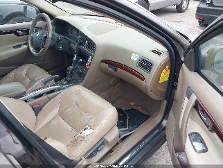 2001 Volvo V70, VIN YV1SZ58D711025518. Фото 5 з 6 з аукціону IAAI. Каталог авто зі США OpenDataCar.