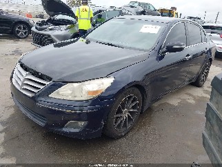 2010 Hyundai Genesis, VIN KMHGC4DEXAU109185. Фото 2 з 6 з аукціону IAAI. Каталог авто зі США OpenDataCar.