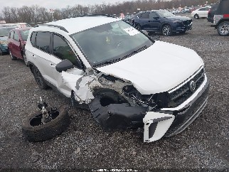 2022 Volkswagen Taos, VIN 3VVAX7B25NM080554. Фото 1 из 6 с аукциона IAAI. Каталог авто из США OpenDataCar.