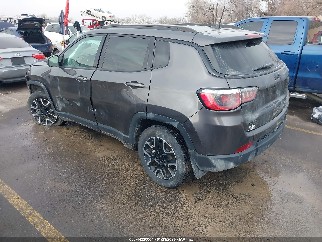 2020 Jeep Compass, VIN 3C4NJDAB9LT197204. Фото 3 з 6 з аукціону IAAI. Каталог авто зі США OpenDataCar.