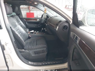 2008 Volkswagen Touareg, VIN WVGBE77L68D006243. Фото 5 из 6 с аукциона IAAI. Каталог авто из США OpenDataCar.