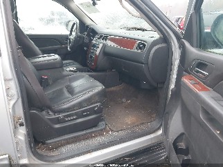 2012 Chevrolet Suburban 1500, VIN 1GNSKJE75CR199360. Фото 5 з 6 з аукціону IAAI. Каталог авто зі США OpenDataCar.