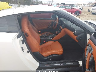 2017 Nissan GT-R, VIN JN1AR5EF6HM820840. Фото 5 з 6 з аукціону IAAI. Каталог авто зі США OpenDataCar.