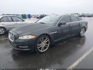 2012 Jaguar XJ-Series, VIN SAJWA1CB0CLV37935. Фото 2 з 6 з аукціону IAAI. Каталог авто зі США OpenDataCar.