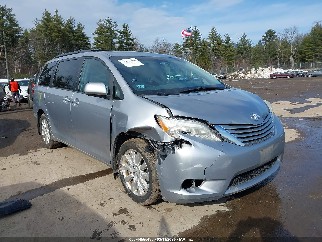 2017 Toyota Sienna, VIN 5TDJZ3DC1HS156993. Фото 1 з 6 з аукціону IAAI. Каталог авто зі США OpenDataCar.