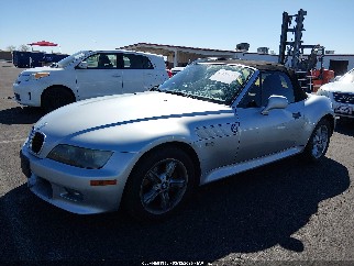 2001 Bmw Z3, VIN WBACN33461LM02472. Фото 2 из 6 с аукциона IAAI. Каталог авто из США OpenDataCar.