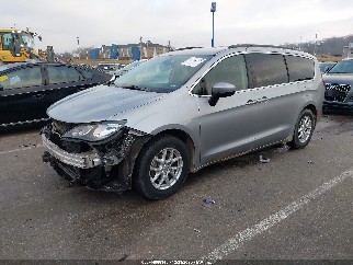 2020 Chrysler Voyager, VIN 2C4RC1DG9LR256918. Фото 2 з 6 з аукціону IAAI. Каталог авто зі США OpenDataCar.