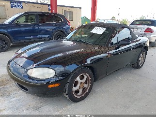 1999 Mazda MX-5 Miata, VIN JM1NB3534X0113772. Zdjęcie 2 z 6 z aukcji IAAI. Katalog aut z USA OpenDataCar.