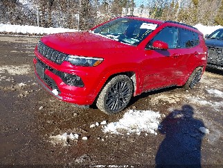 2022 Jeep Compass, VIN 3C4NJDCB6NT210555. Фото 2 з 6 з аукціону IAAI. Каталог авто зі США OpenDataCar.