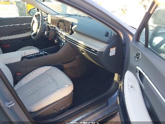 2025 Hyundai Sonata Hybrid, VIN KMHL54JJ2SA105449. Фото 5 з 6 з аукціону IAAI. Каталог авто зі США OpenDataCar.