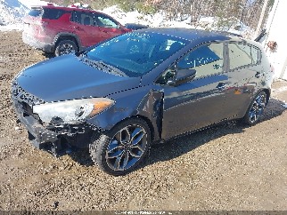 2015 Kia Forte, VIN KNAFZ5A39F5371401. Фото 2 з 6 з аукціону IAAI. Каталог авто зі США OpenDataCar.