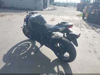2025 Suzuki GSX-R600, VIN JS1GN7FA4S7100843. Фото 3 з 6 з аукціону IAAI. Каталог авто зі США OpenDataCar.