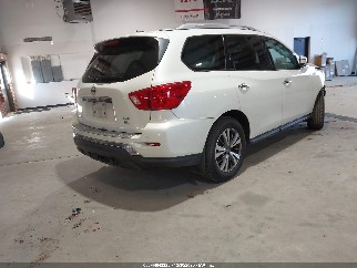 2017 Nissan Pathfinder, VIN 5N1DR2MM2HC654729. Фото 4 з 6 з аукціону IAAI. Каталог авто зі США OpenDataCar.
