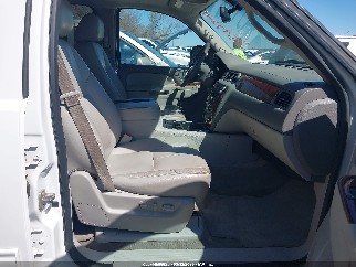 2013 Chevrolet Suburban 1500, VIN 1GNSCJE03DR210874. Фото 5 з 6 з аукціону IAAI. Каталог авто зі США OpenDataCar.