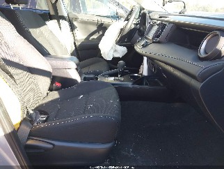 2018 Toyota RAV4, VIN JTMRFREV7JD252286. Фото 5 з 6 з аукціону IAAI. Каталог авто зі США OpenDataCar.