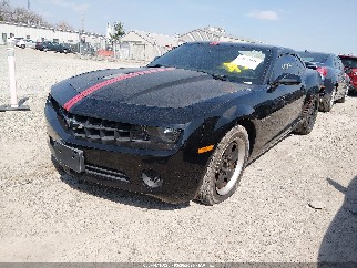 2013 Chevrolet Camaro, VIN 2G1FA1E36D9108353. Фото 2 з 6 з аукціону IAAI. Каталог авто зі США OpenDataCar.