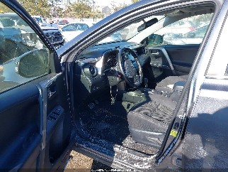 2018 Toyota RAV4, VIN JTMRFREVXJD242562. Фото 5 з 6 з аукціону IAAI. Каталог авто зі США OpenDataCar.