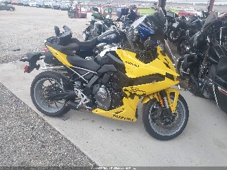 2024 Suzuki GSX800, VIN JS1EM13B0R7103558. Фото 1 з 6 з аукціону IAAI. Каталог авто зі США OpenDataCar.