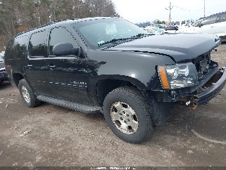2013 Chevrolet Suburban 1500, VIN 1GNSKJE72DR304082. Фото 1 з 6 з аукціону IAAI. Каталог авто зі США OpenDataCar.