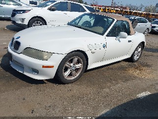2000 Bmw Z3, VIN 4USCH3349YLF42677. Фото 2 из 6 с аукциона IAAI. Каталог авто из США OpenDataCar.