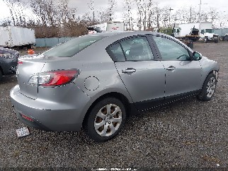 2011 Mazda 3, VIN JM1BL1UG0B1497772. Фото 4 з 6 з аукціону IAAI. Каталог авто зі США OpenDataCar.