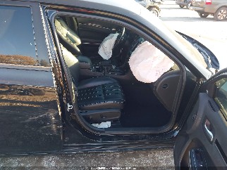 2019 Chrysler 300, VIN 2C3CCABG2KH689241. Фото 5 з 6 з аукціону IAAI. Каталог авто зі США OpenDataCar.