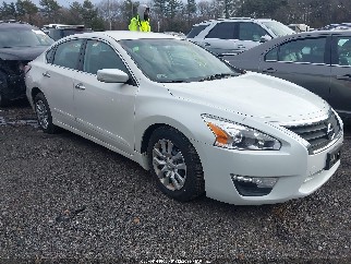 2015 Nissan Altima, VIN 1N4AL3AP5FC104697. Фото 1 з 6 з аукціону IAAI. Каталог авто зі США OpenDataCar.