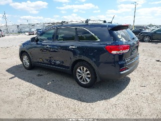 2017 Kia Sorento, VIN 5XYPG4A34HG201769. Фото 3 з 6 з аукціону IAAI. Каталог авто зі США OpenDataCar.