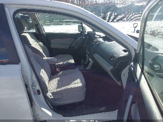 2015 Subaru Forester, VIN JF2SJADC4FH420629. Zdjęcie 5 z 6 z aukcji IAAI. Katalog aut z USA OpenDataCar.