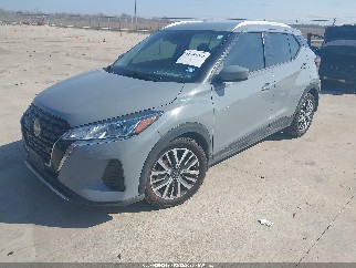 2022 Nissan Kicks, VIN 3N1CP5CV8NL482131. Фото 2 з 6 з аукціону IAAI. Каталог авто зі США OpenDataCar.